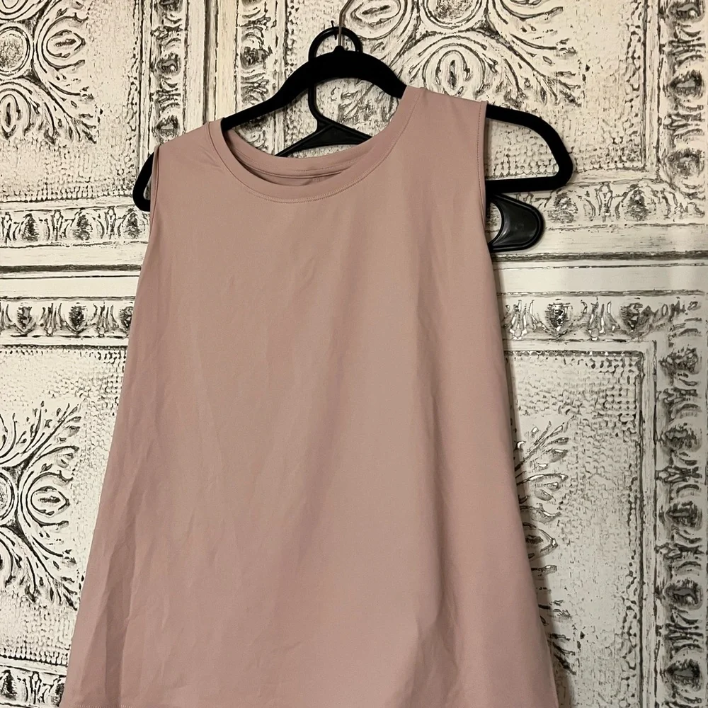 Halara Sleeveless Pink Workout Tank Top with Twist-Back Detail NWT size XL - Picture 2 of 6